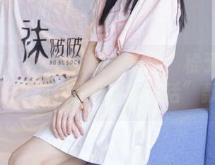 BoBoSocks袜啵啵 – 最新！稚予半脱袜子，“这是我真实的生活”款。