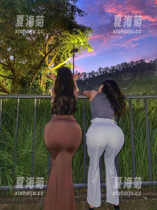 微密圈 - Jessie婕西与她的红色睡袍，高清原图，一切都在传达一个信号——起床太累，睡觉才是真理！