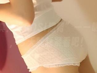 在线写真：“ROSI翘臀”——明天不说，今天就赶紧看吧！