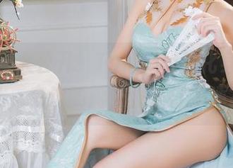 私房图集大公开！Tomoyo酱化身赫敏女仆，旁边的船长正在打瞌睡？