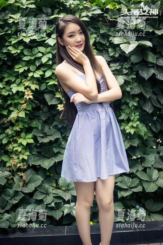 TouTiao头条女神 - 原图解密？莫晓希和修女的另类邂逅！