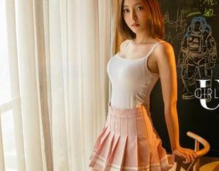UGirls尤果网 – 看尤娜娜的高清写真，明明一脸是清纯，实则心机满满。