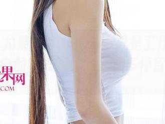UGirls尤果网 – 办公室不只是工作的地方，李思宁的在线资源让人想多停留一会儿。