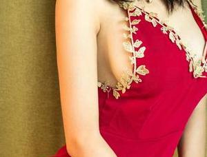 UGirls尤果网 – 狗血没关系，但苏糯米的原图是在哪儿拍的？美脚背景也太赞了吧！