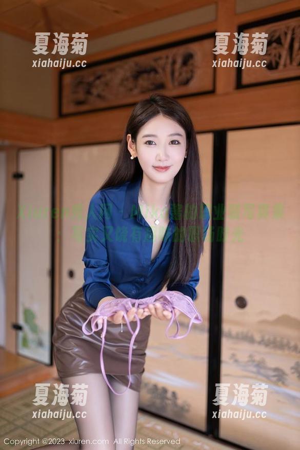 Xiuren秀人网 - Miko酱的职业装写真集：写实又饶有趣味的职场时光