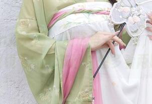Xiuren秀人网 – 精选每一角落，千夜未来眼镜下的细节让我想多看两眼！