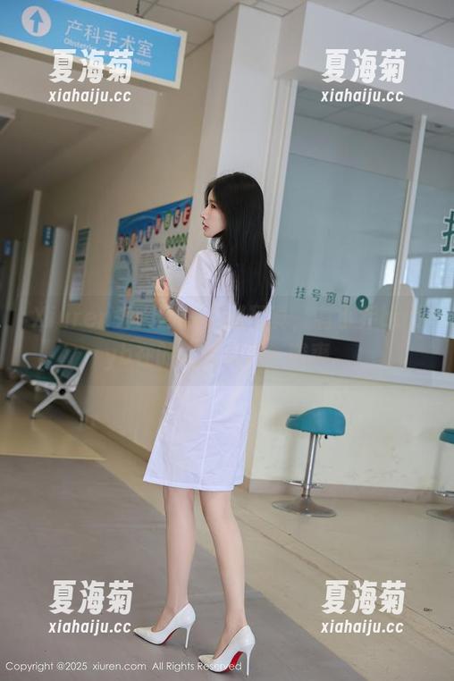 Xiuren秀人网-小乔babyb Xiuren秀人网 - 定制写真,有小乔babyb在的瑜伽见证,酸爽。