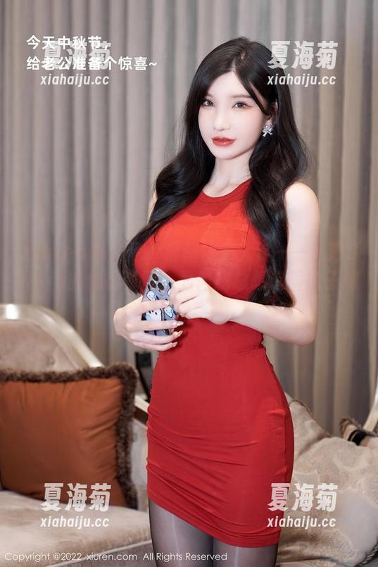 Xiuren秀人网 - 滑稽袜子大赏——易阳Silvia的棉袜资源，为何我总想追着袜子跑？