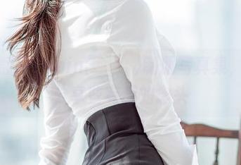 轻松翻阅Yebin(전예빈)制服写真集，随便分享些有趣的念头