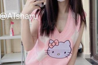 at鲨鱼带来的高清少女图集，生动得让人忘记呼吸！