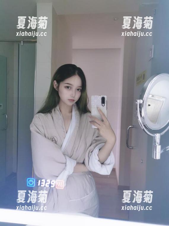 eloise软软 6月日常第二弹,eloise软软的灵气从图片中呼之欲出。