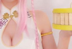 迷失在nagisa魔物喵的写真图集，谁说秘书只能穿套裙？