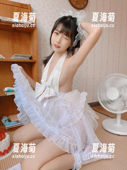 入秋的时光，校服与不呆猫的写真交响曲