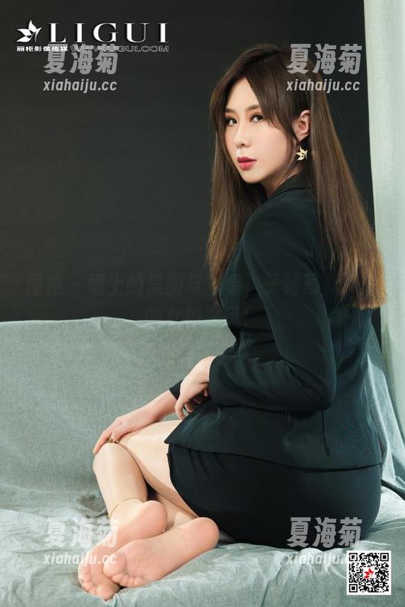 丽柜 - 墙上的美丽与气息，子晴写真带来的女神之风！