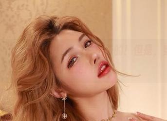 微密圈 – 于芷晴高跟鞋图集，免费的！但是，穿上去真的能走路吗？