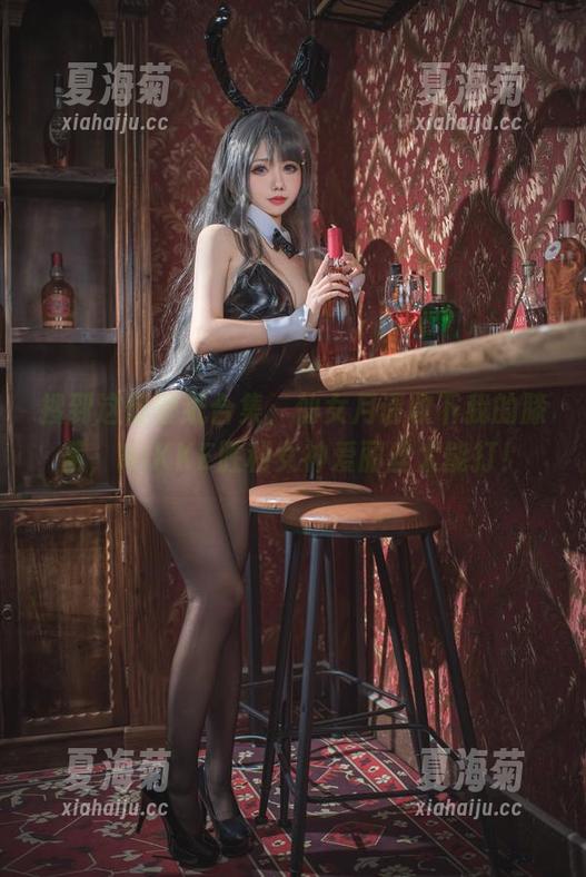 仙女月 搜到这份壁纸合集,仙女月请收下我的膝盖,NIKKE胜利女神爱丽丝太能打!