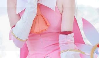冲田凛花rinka：玛丽·罗斯的写真cos，看到那身装扮，我竟有种被撞到的错愕感？