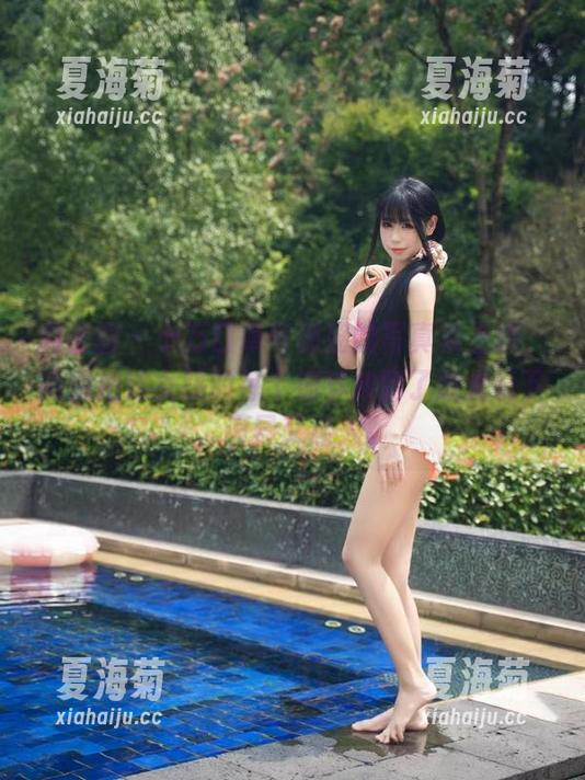 微密圈 - 十万口草莓粥粥的写真集上线，高清把这女孩的每个细节放到了放大镜下，诡异又迷人。