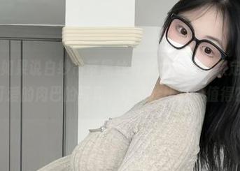 微密圈 – 如果说白纱吊带黑丝有魔力，那我决定立即下载可爱的肉巴的写真，还有啥比这更值得？