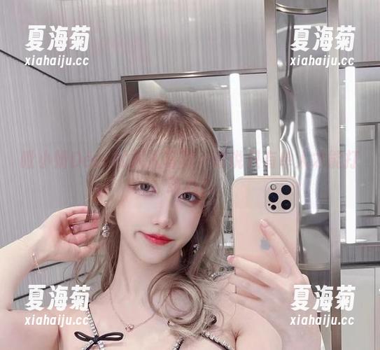啾小妍Deer 啾小妍Deer的双人写真:谁说只有单人才能打动心?