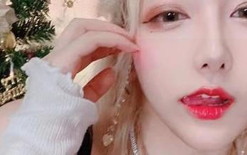 妍宝的日常，啾小妍在无圣光中的乖巧时光