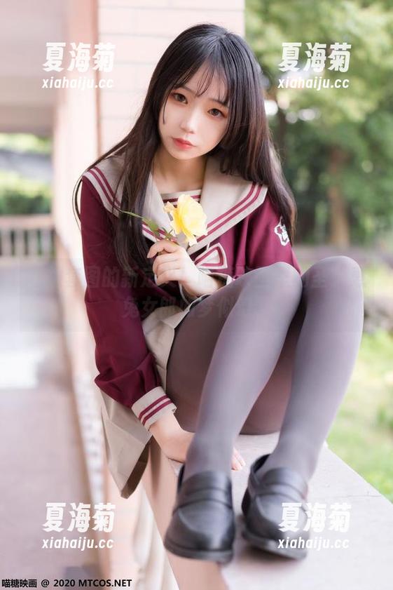 私拍套图的新定义！喵糖映画里的圣人惠兔女郎如梦似幻。