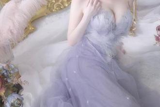 在下萝莉控ii的《原神申鹤》作品集更新，真是让人有种说不出的复杂情感。
