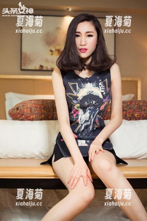 头条女神 - 琳琳的水手服在线原图，打算变船长了吗？
