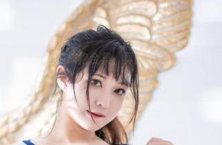 观看奇行家狗崽的红丝绒旗袍合集，真的很想问，穿着这衣服去买菜，能被认出来吗？
