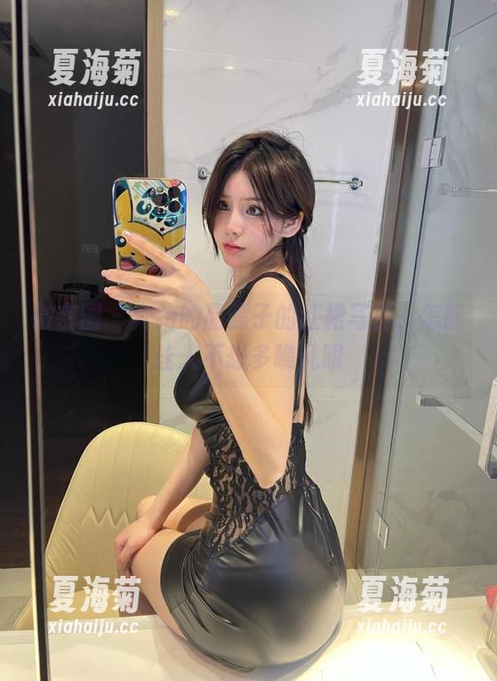 微密圈 - 奔跑的晶骡子的红裙写真，怎能让人不想多瞧几眼