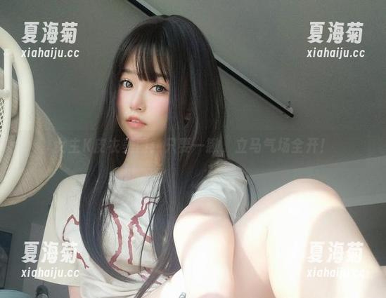 女主K皮衣美图：只要一撇，立马气场全开！