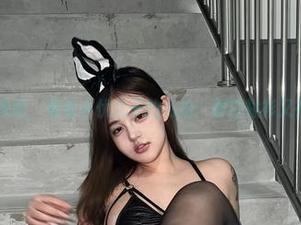 微密圈 – 来吧，看看小优优子的私拍：那白衬衫又在搞事情！
