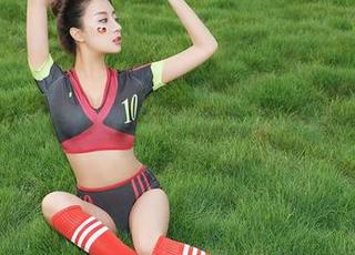 尤蜜荟 – 娜依灵儿的美图，私房里藏着的天使未解之谜！