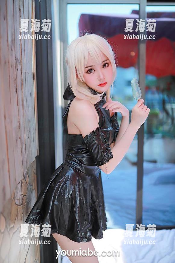 重磅推出！您的蛋蛋最新写真集：灰丝，想看的小心思都快点来。