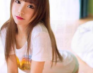 果团网 – 空姐张小喵最新照片：你见过会飞的猫咪吗？