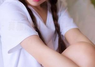 果团网 – 莫雅淇的泳装写真——就问你敢不敢点开！