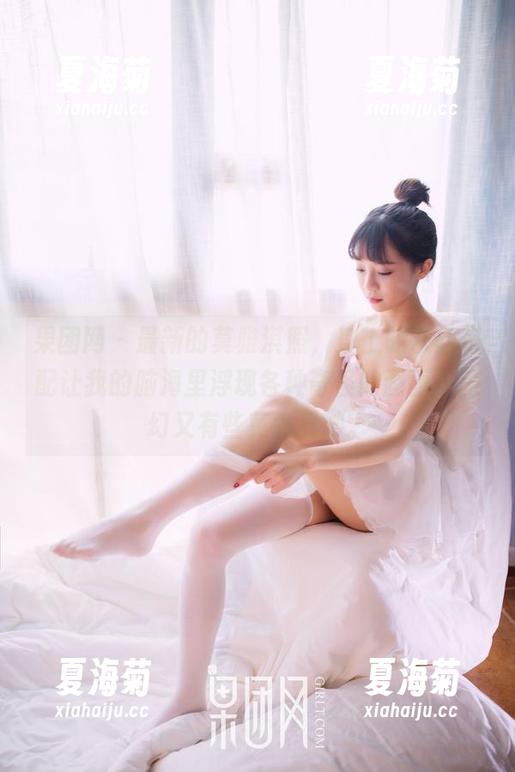 果团网-莫雅淇 果团网 - 最新的莫雅淇照,身上的灰丝搭配让我的脑海里浮现各种奇怪的画面,魔幻又有些莫名其妙。