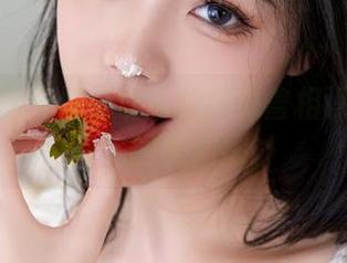 最新作品为何总让人觉得似曾相识？桃良阿宅的美腿探讨