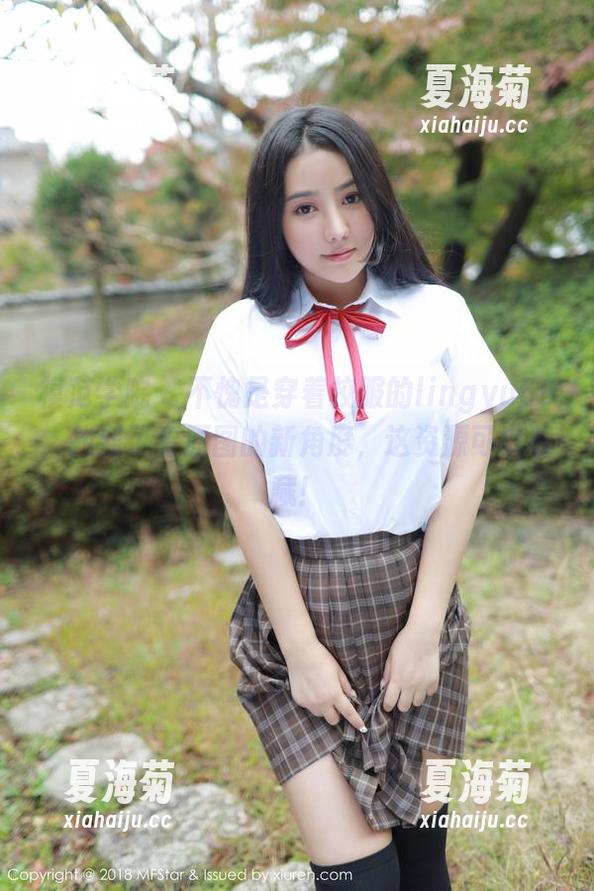 模范学院-lingyu69 模范学院 - 不愧是穿着校服的lingyu69,找到了看原图的新角度,这资源可以收藏!