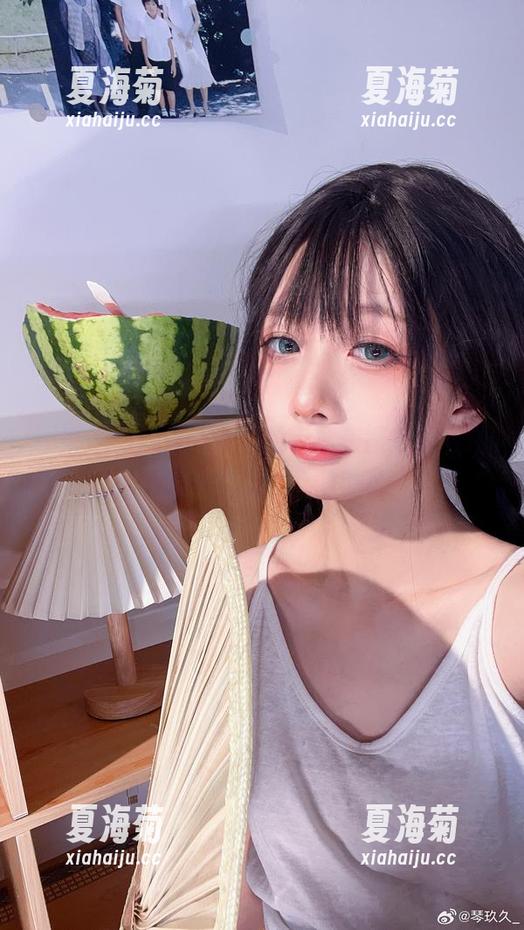 不可不看！清青琴玖的肉丝美图分享，情感满满只为你留下的期待。