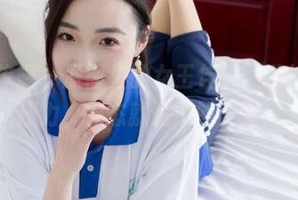物恋传媒 – 原图里的女王佳琪，私拍毫无压力，神态就是她的实力！