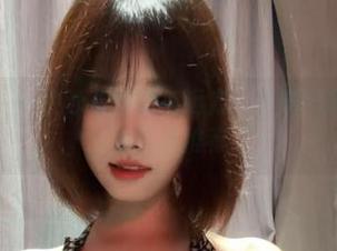 微密圈 – 一件泳衣的诗与远方——琳铛铛的写真集资源推荐
