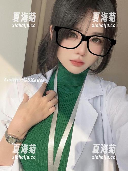 眼酱大魔王w的秘书cos分享，啥时候能给我安排一份工作啊？