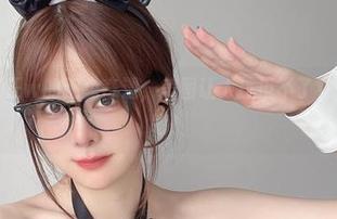 眼酱大魔王w的逆兔奇遇，美图让人抗拒不了，快来下载吧！