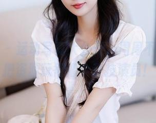 秀人网 – 运动写真大公开，周周不吃香菜把资源玩得像个杂技演员！