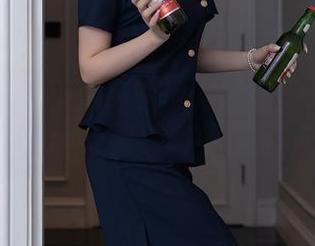 秀人网 – 从不期待的地方发现美：娜娜子yy的网袜高清作品
