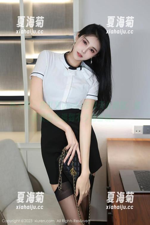 秀人网 - 林文文yooki带你天台跑腿，收获美图也遇到不少插曲哦。