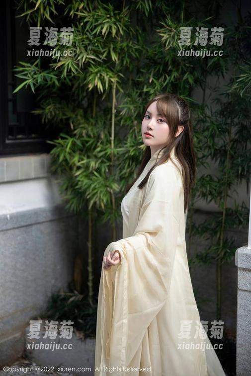 秀人网 - 欧阳若依的私拍：当制服遇上不靠谱的摄影师
