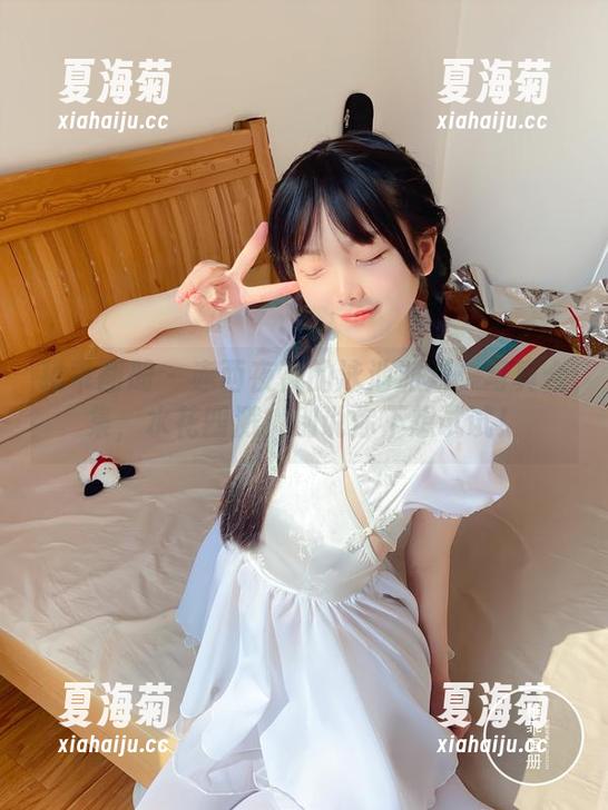 稚乖画册-赤西夜夜 稚乖画册 - 赤西夜夜的泳池派对:写真合集,水花四溅,别说你不想试试!