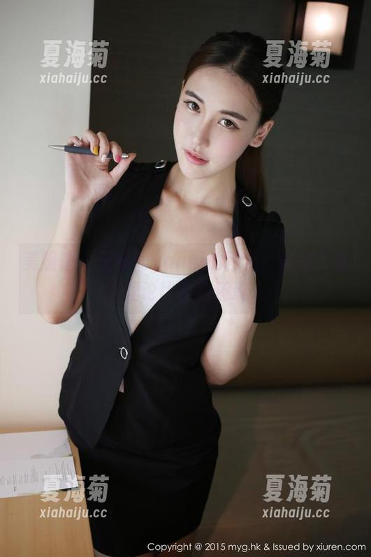 美媛馆-王馨瑶yanni 美媛馆 - 王馨瑶yanni的图集:美脚?看这理论比实物还迷人